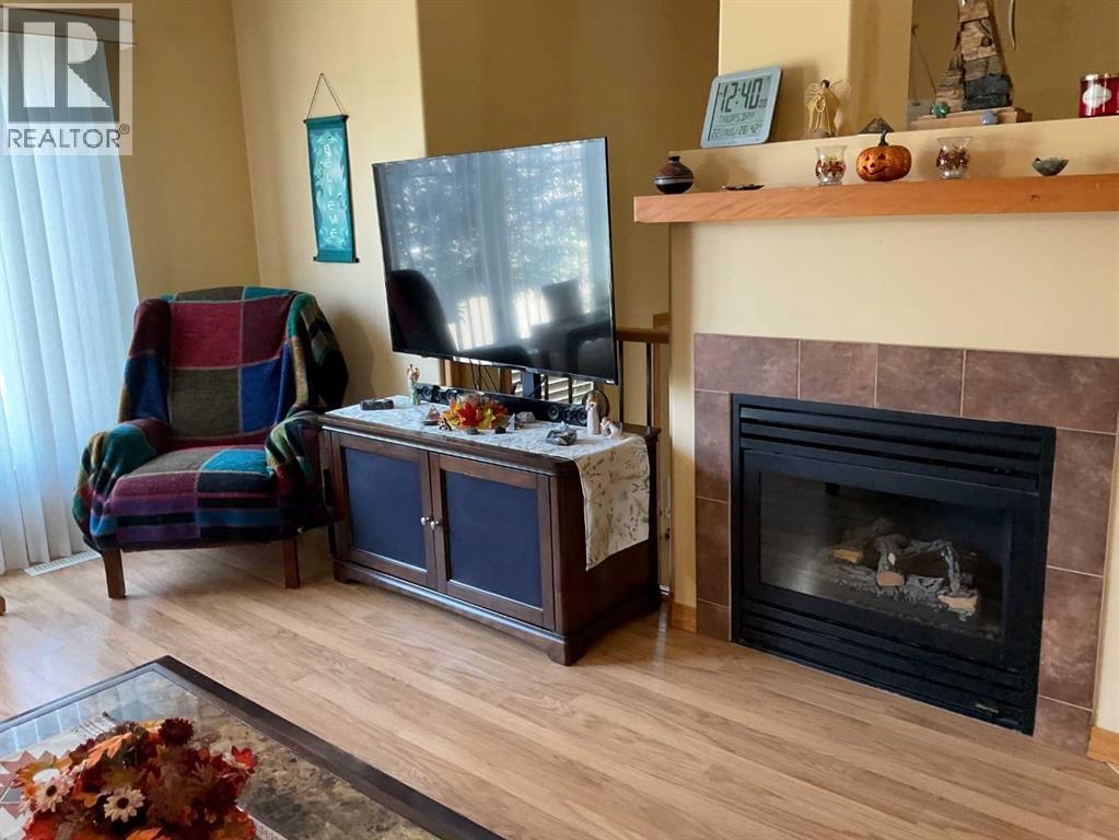 Photo 10 of 137 Jennings Crescent, Red Deer AB