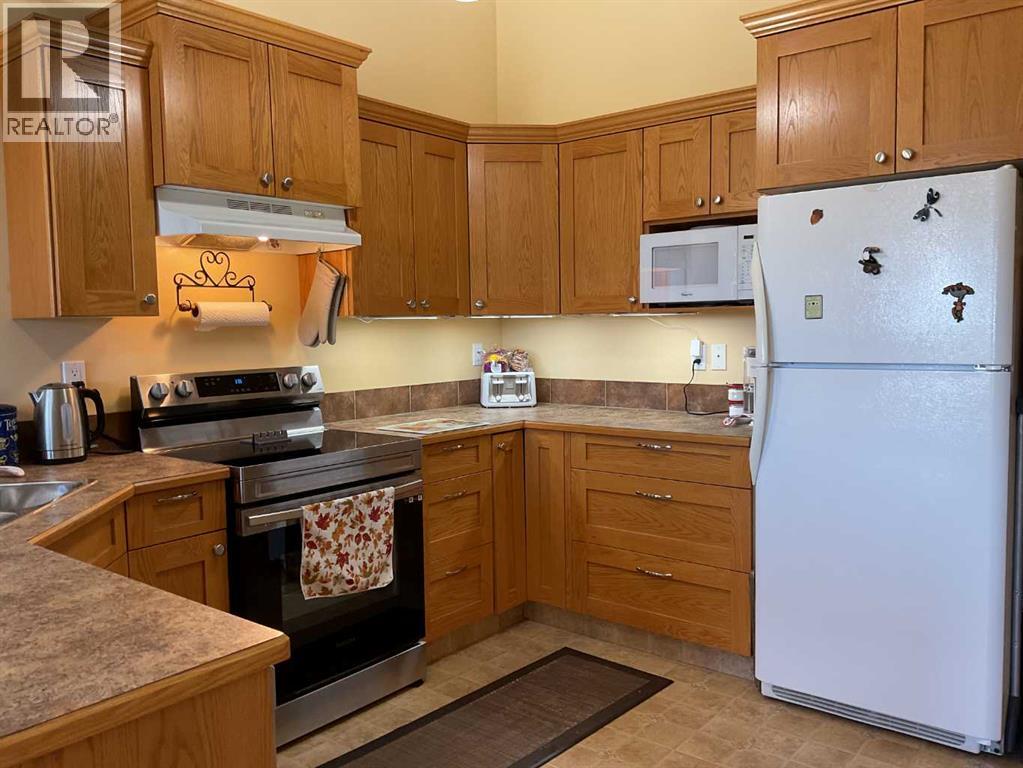 Photo 3 of 137 Jennings Crescent, Red Deer AB