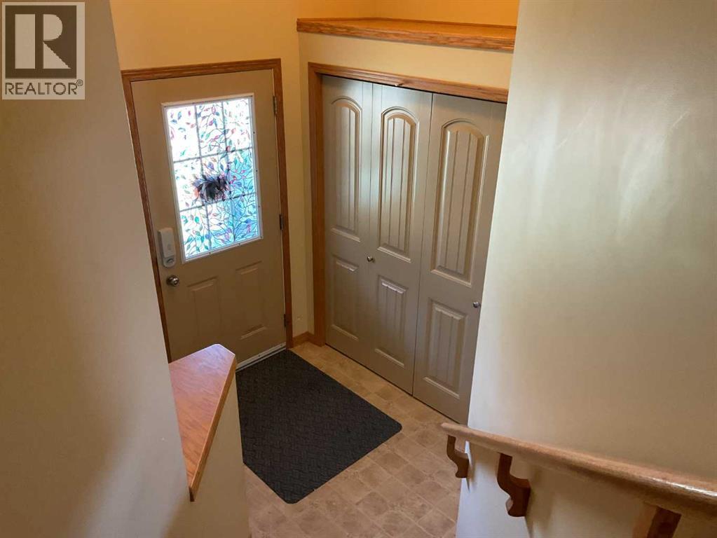 Photo 12 of 137 Jennings Crescent, Red Deer AB