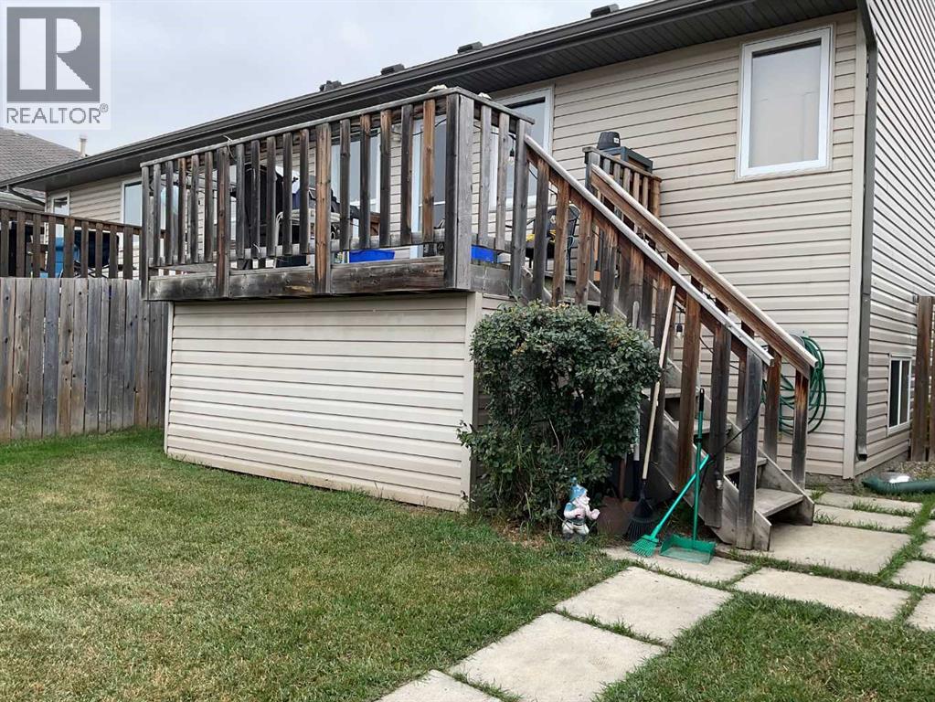 Photo 28 of 137 Jennings Crescent, Red Deer AB