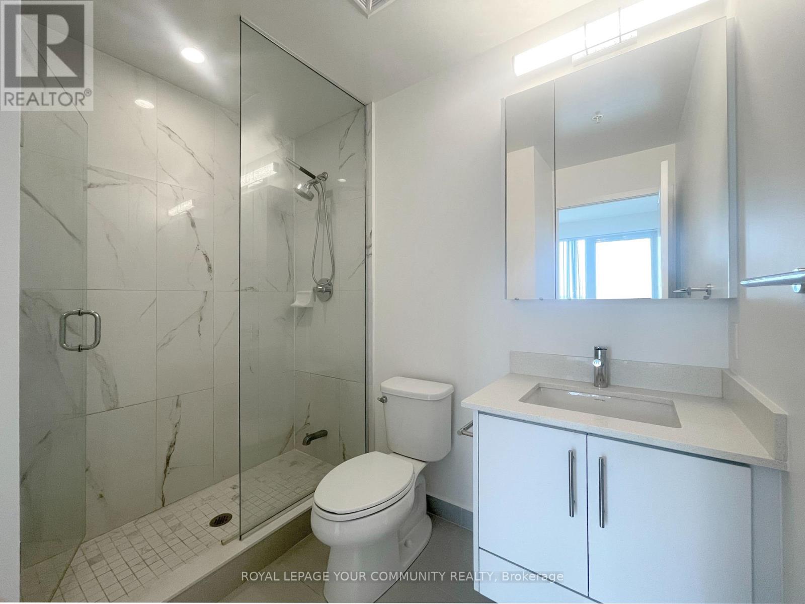 Photo 12 of 1212 75 Oneida Crescent, Richmond Hill ON