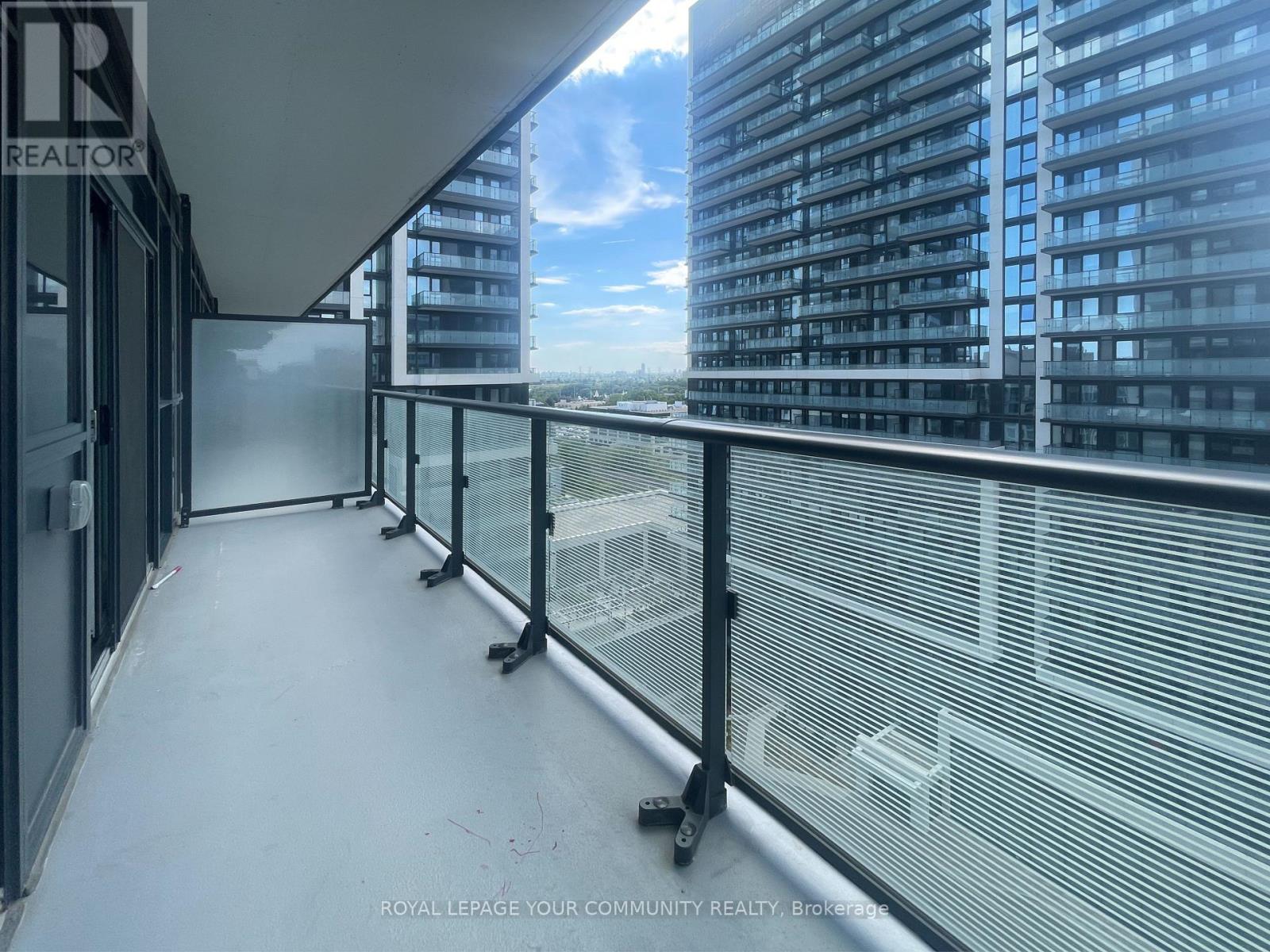 Photo 21 of 1212 75 Oneida Crescent, Richmond Hill ON