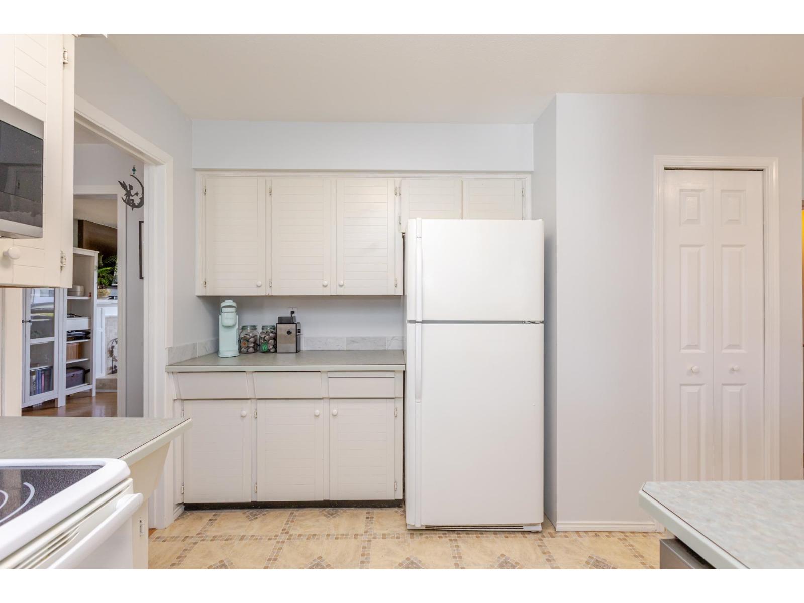 Photo 9 of 11371 87 A Avenue, Delta BC