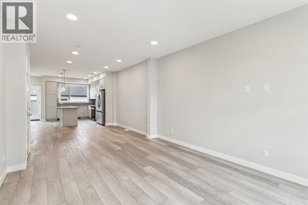 Photo 5 of 16 Alderwood Close Se, Calgary AB