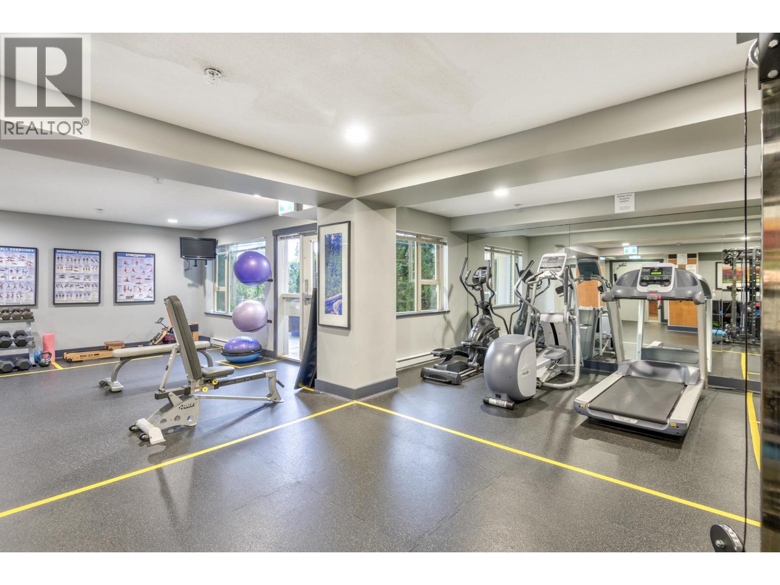 Photo 20 of 305 4728 Dawson Street, Burnaby BC