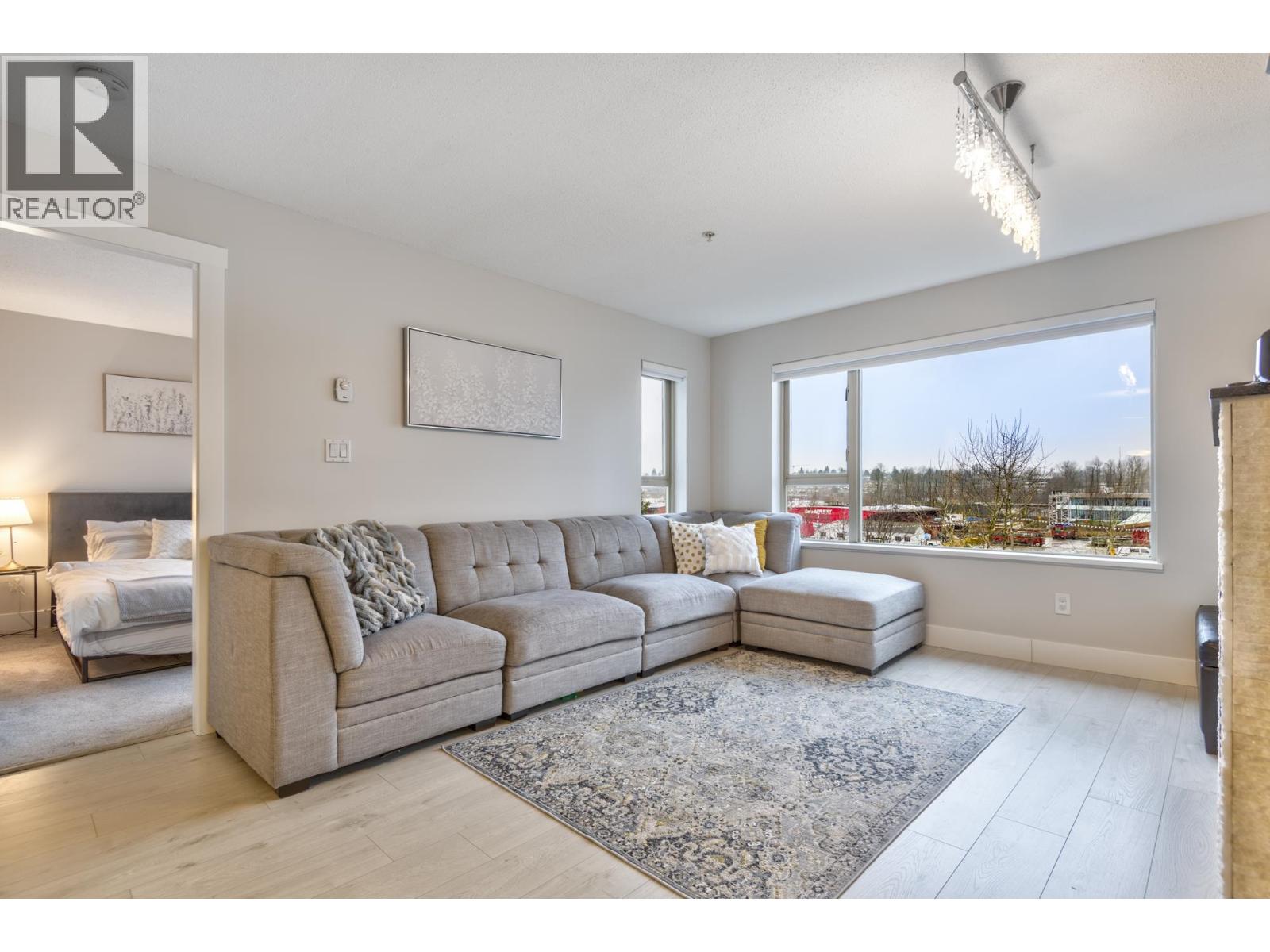 Photo 9 of 305 4728 Dawson Street, Burnaby BC