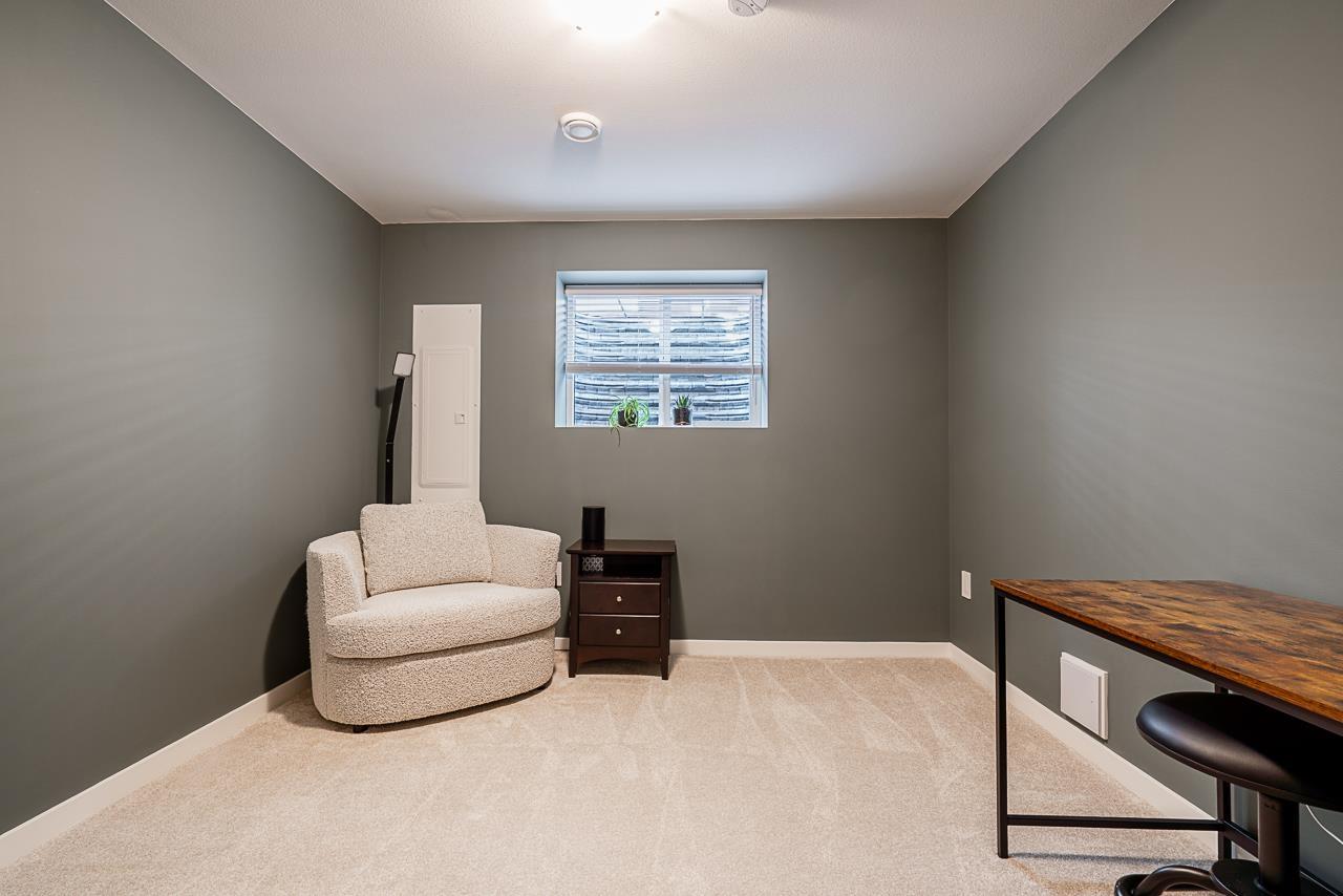 Photo 32 of 19681 75 Avenue, Langley BC
