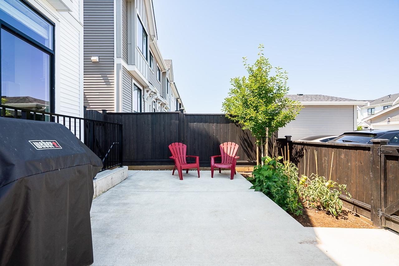 Photo 34 of 19681 75 Avenue, Langley BC