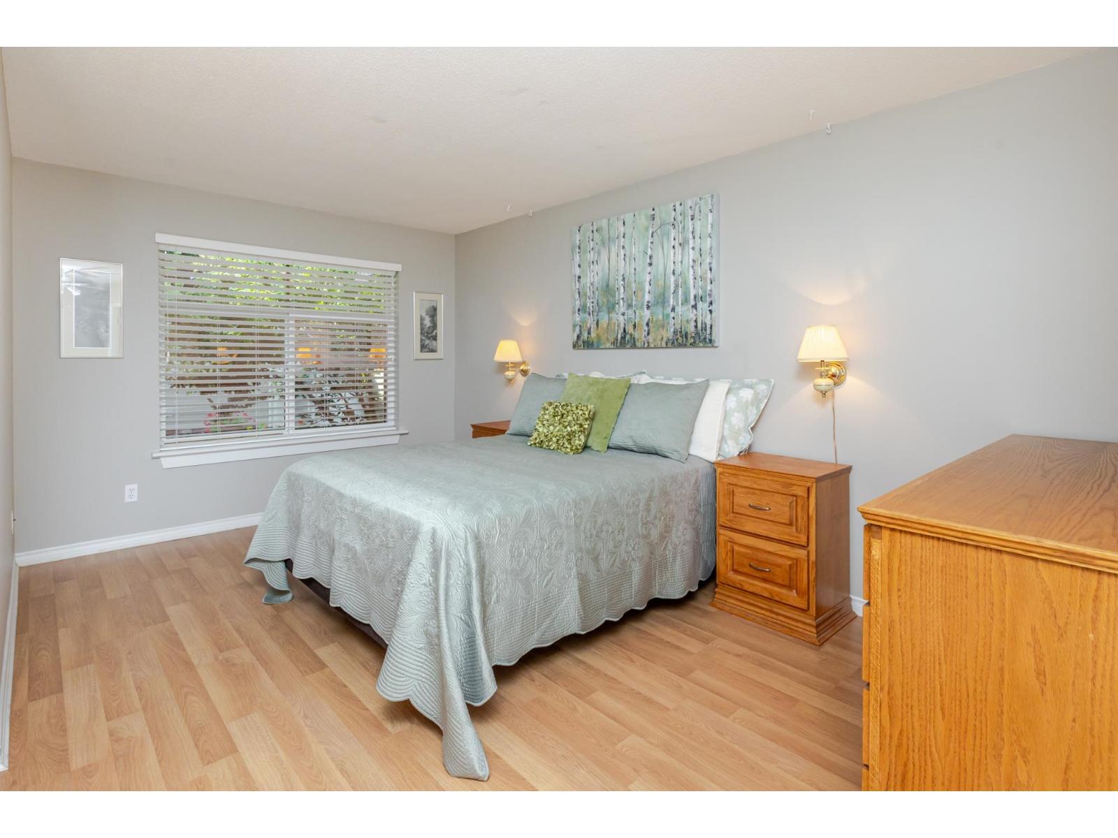 Photo 15 of 57 8555 209 Street, Langley BC