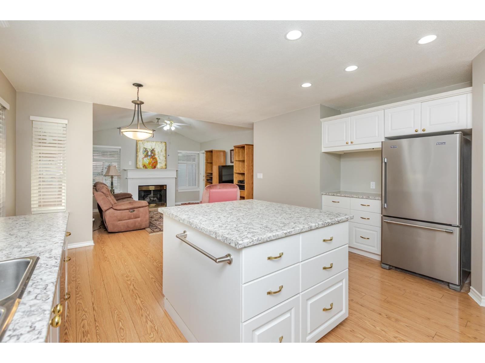 Photo 10 of 57 8555 209 Street, Langley BC