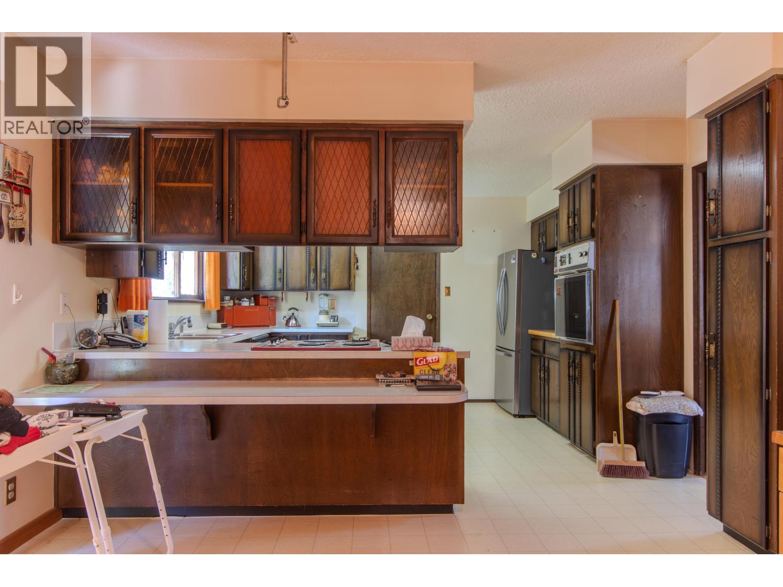41560 GOVERNMENT ROAD, Squamish
