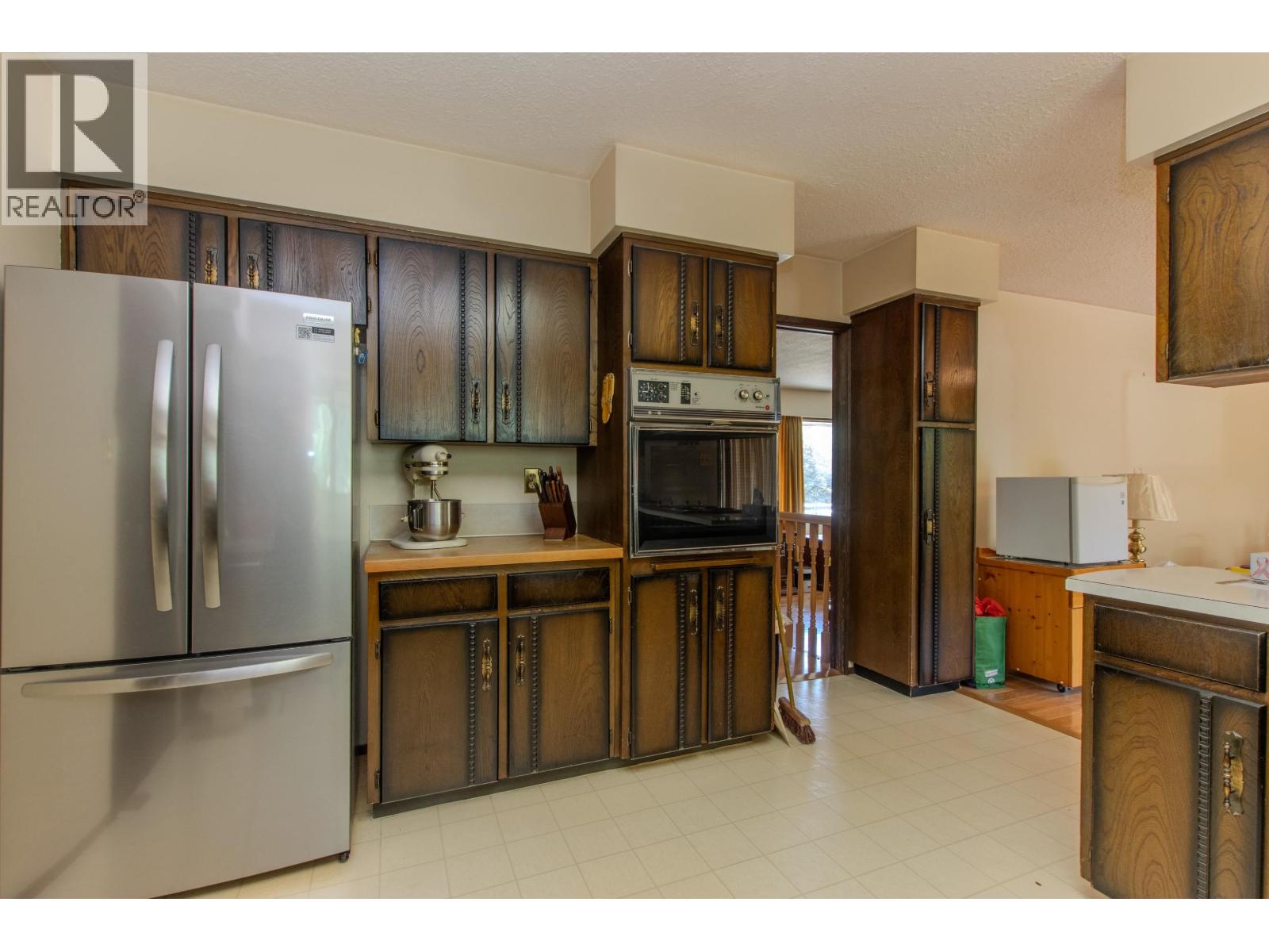 41560 GOVERNMENT ROAD, Squamish