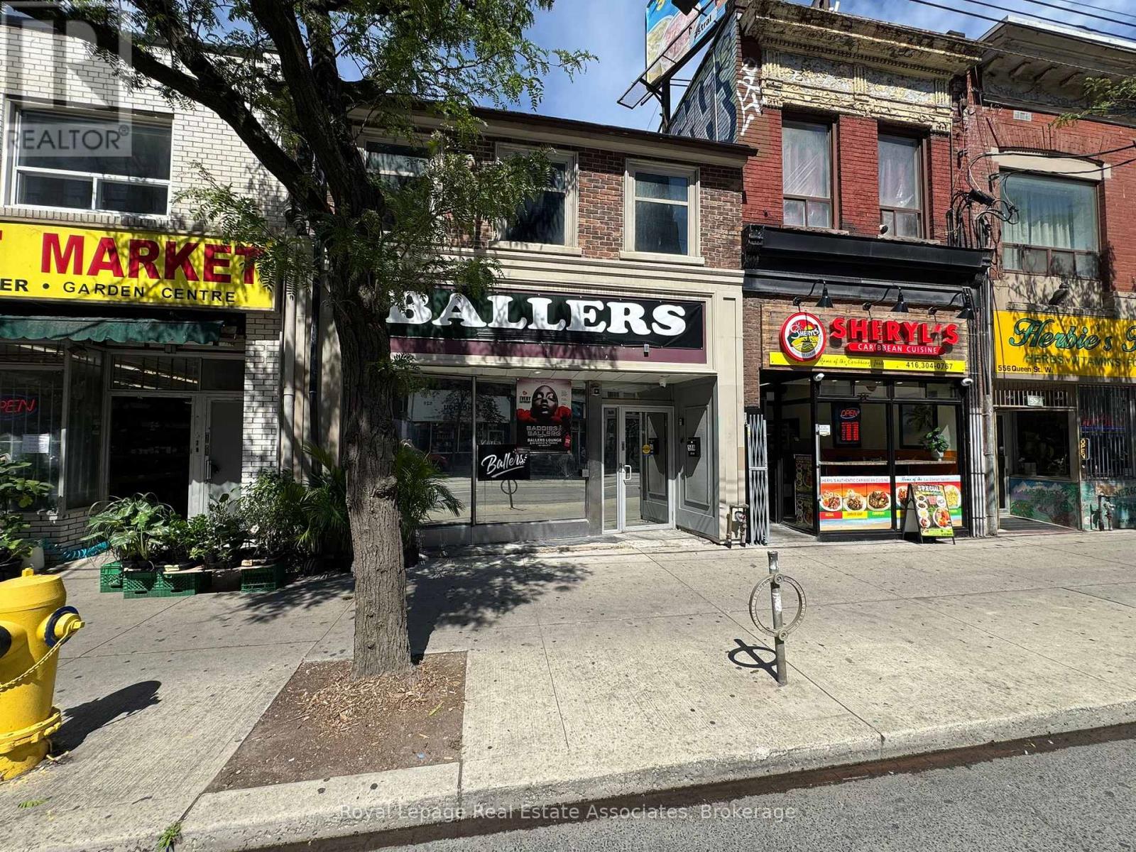 Photo 21 of 560 Queen Street W, Toronto ON