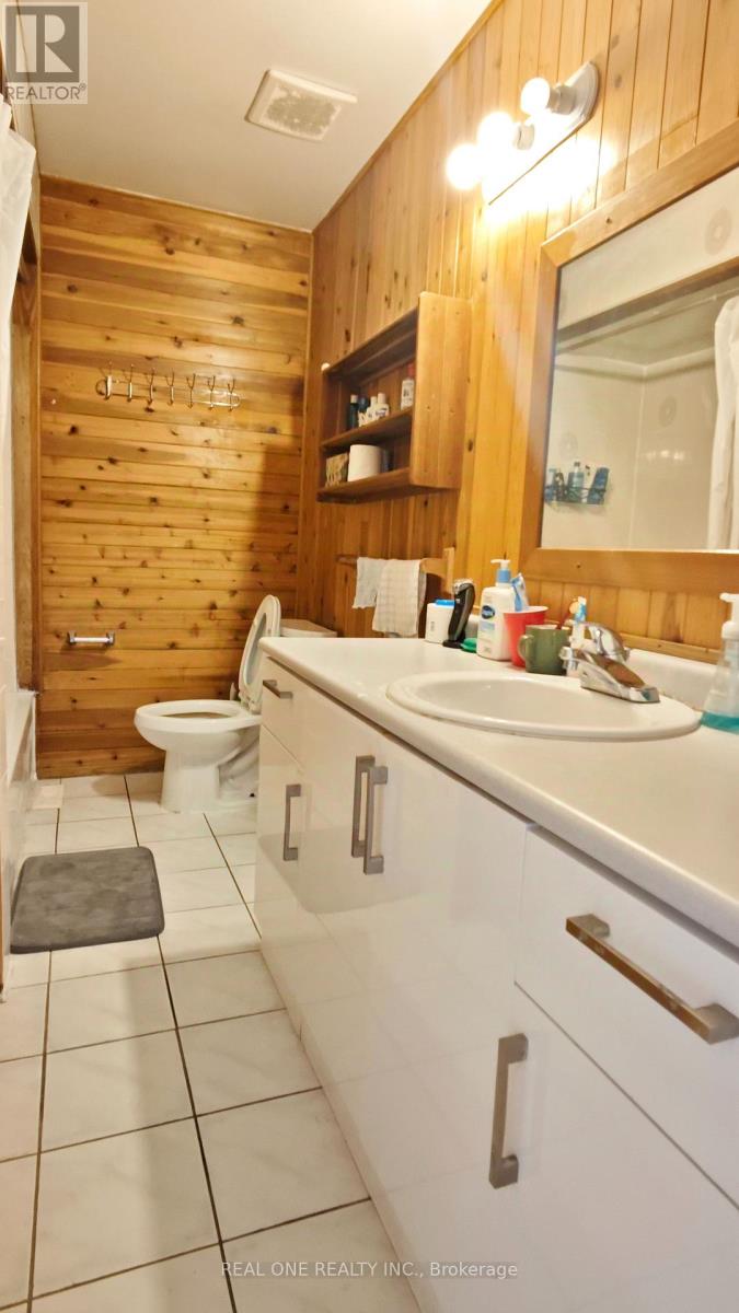 Photo 15 of 38 81 Brookmill Boulevard, Toronto ON
