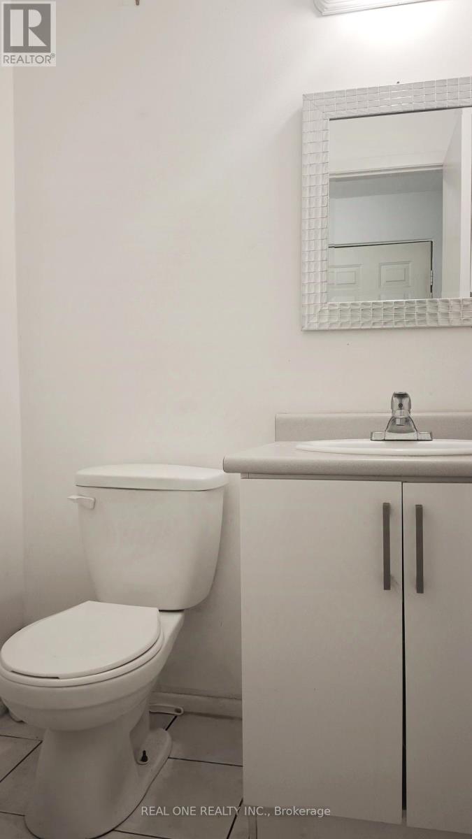 Photo 17 of 38 81 Brookmill Boulevard, Toronto ON