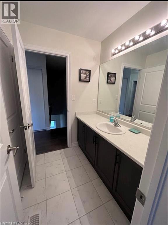 Photo 6 of 45 Tumblewood Place, Welland ON