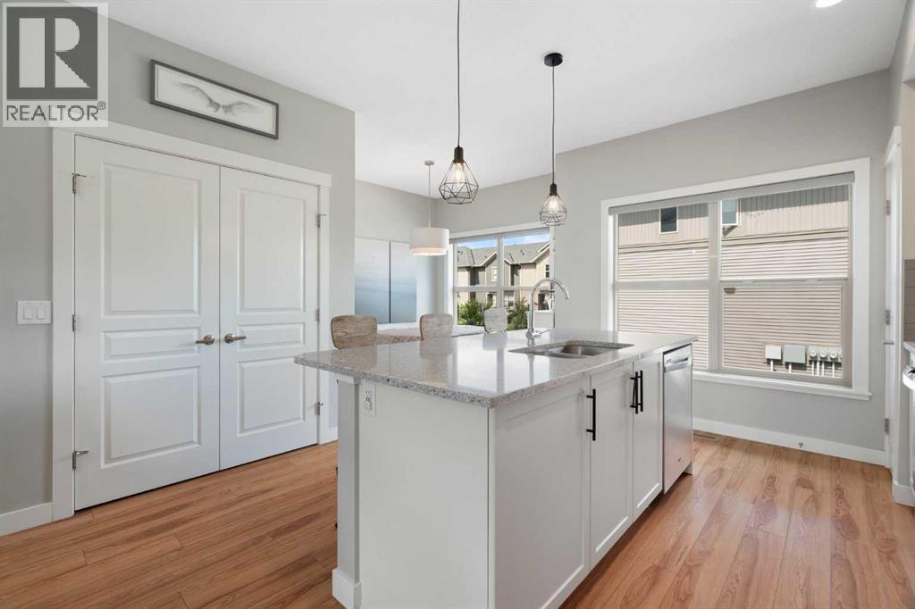 Photo 10 of 301 32 Horseshoe Crescent, Cochrane AB