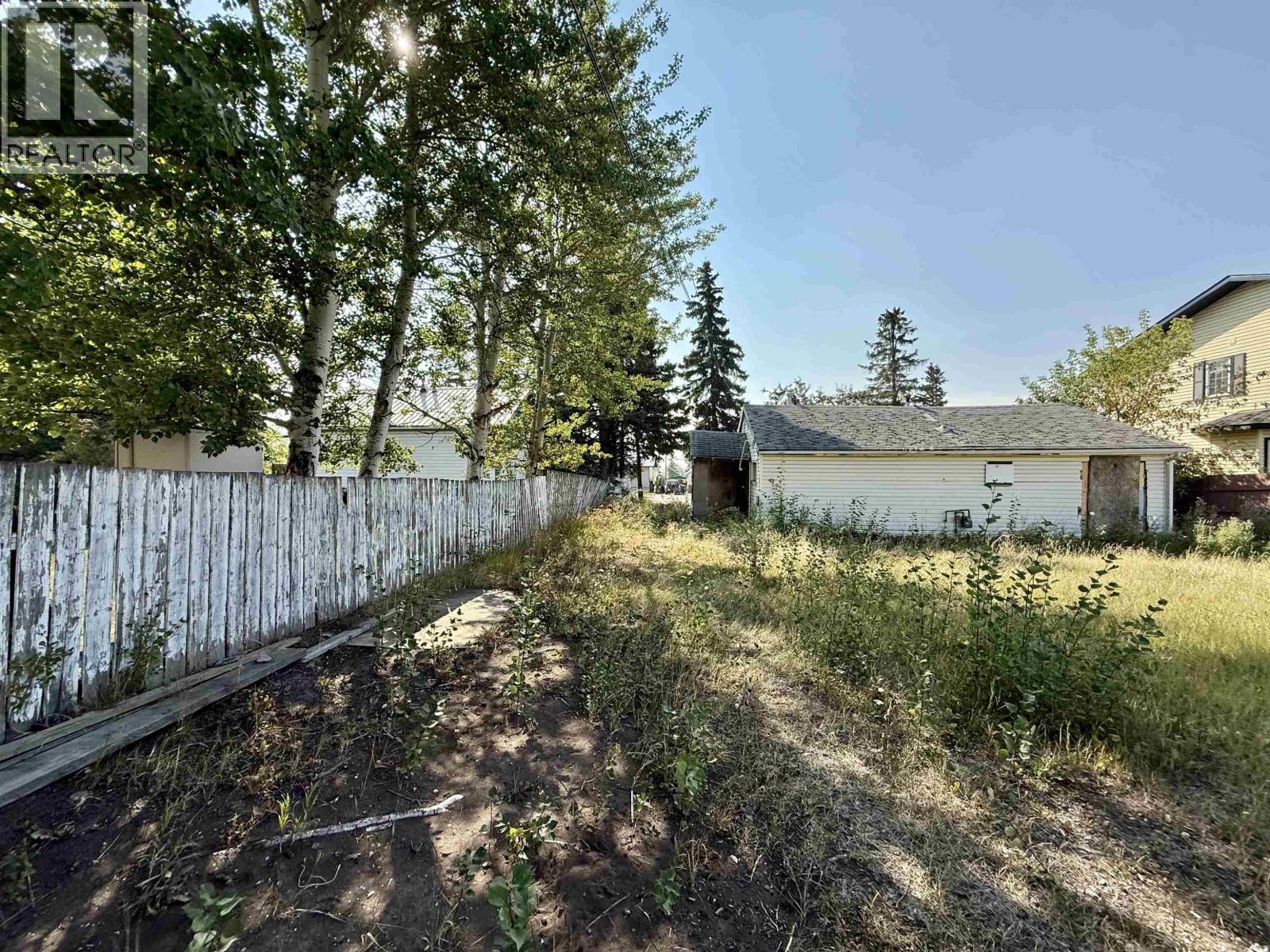 Photo 4 of 9520 Se 97 Avenue, Fort St John BC