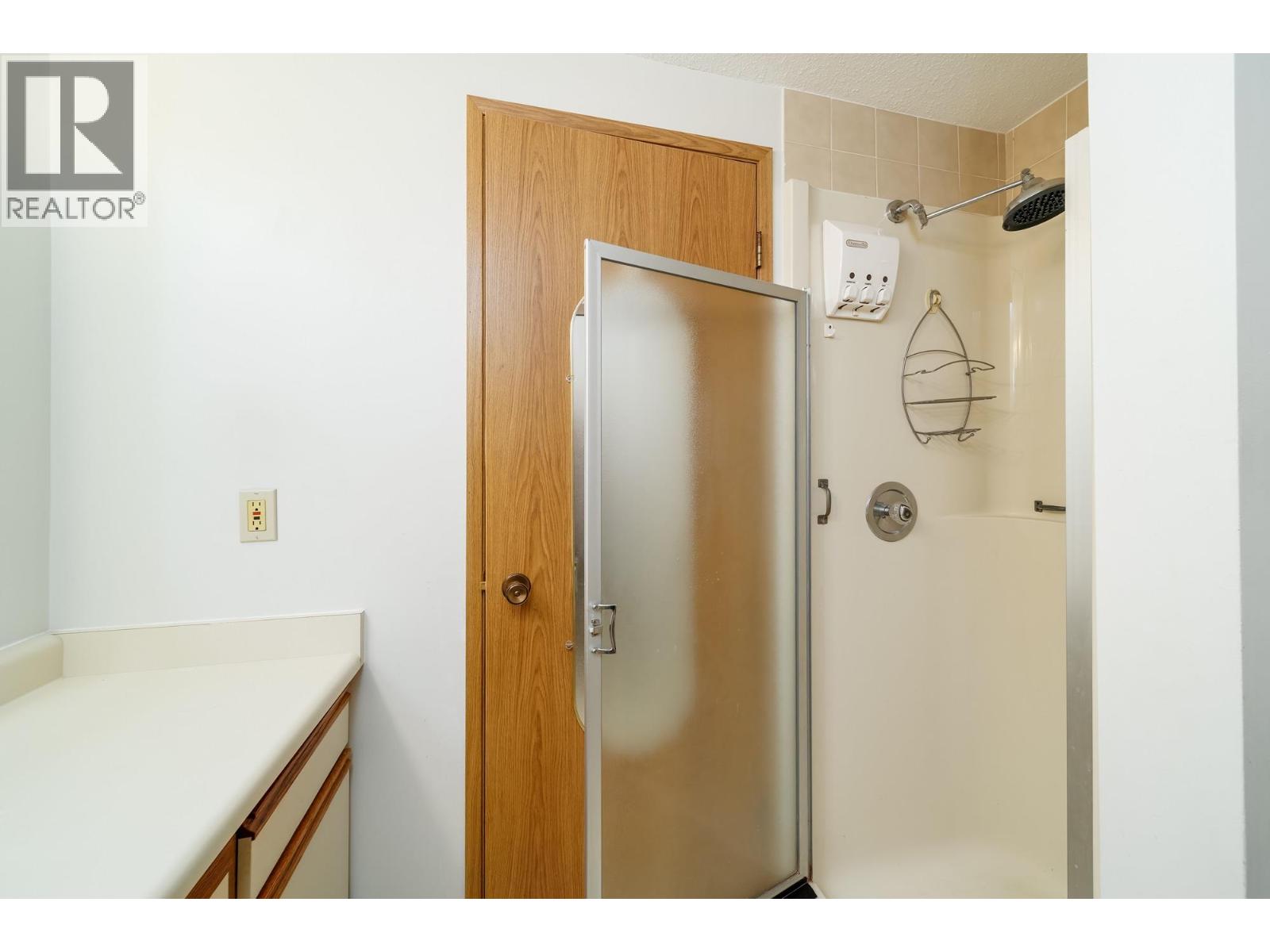101 1055 Glenwood Avenue, Kelowna