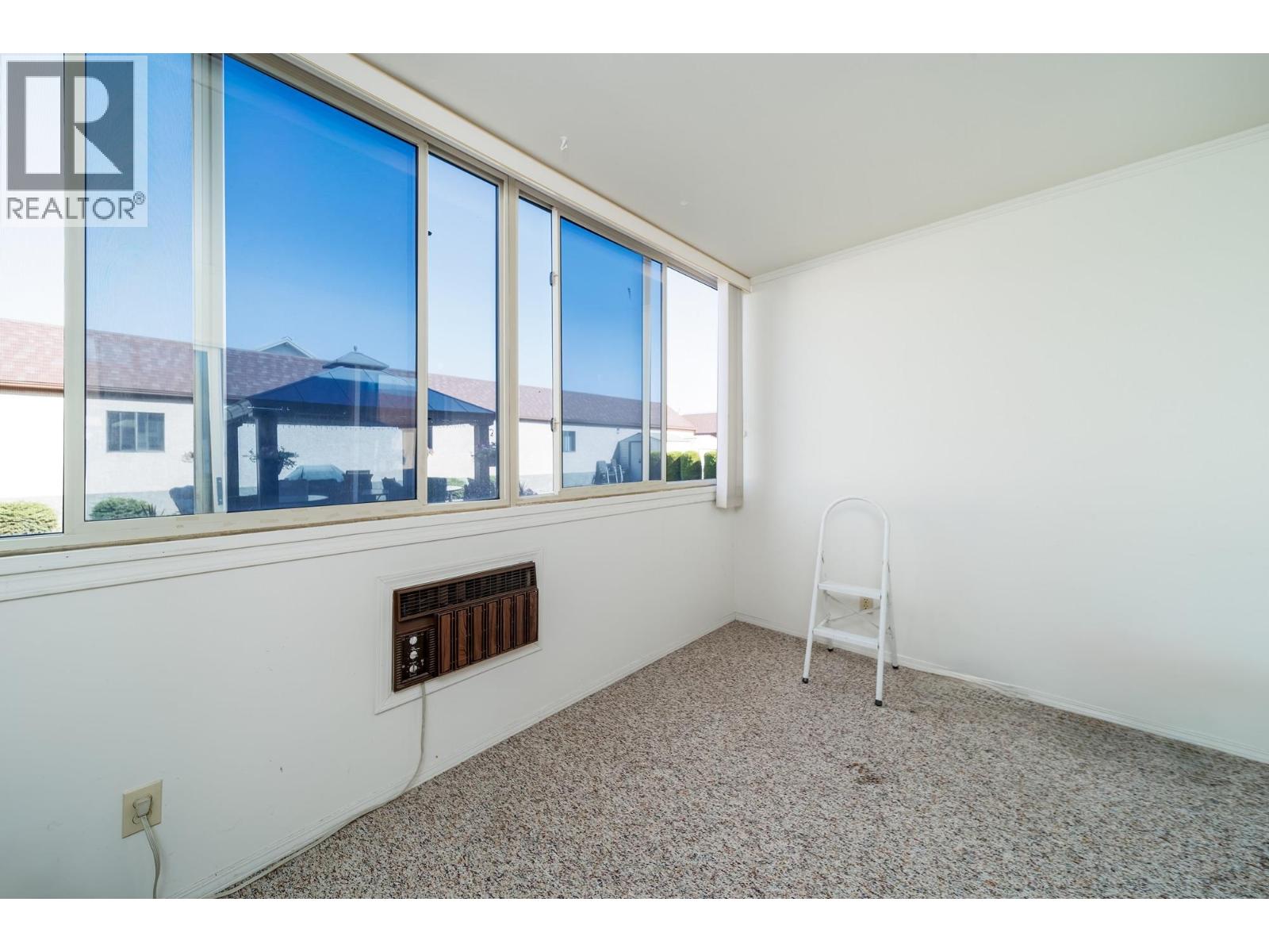 101 1055 Glenwood Avenue, Kelowna
