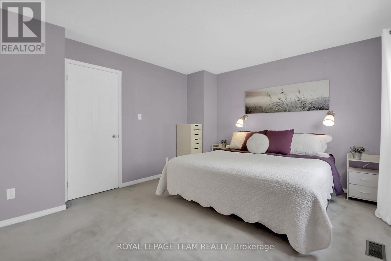 Photo 17 of 75 Inverary Drive, Ottawa ON