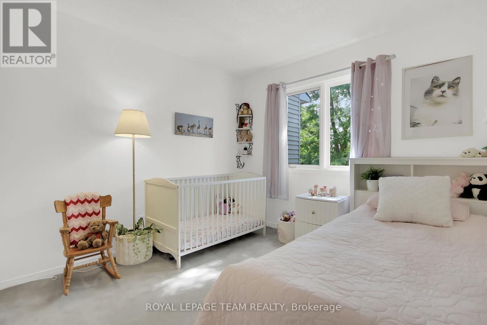 Photo 25 of 75 Inverary Drive, Ottawa ON