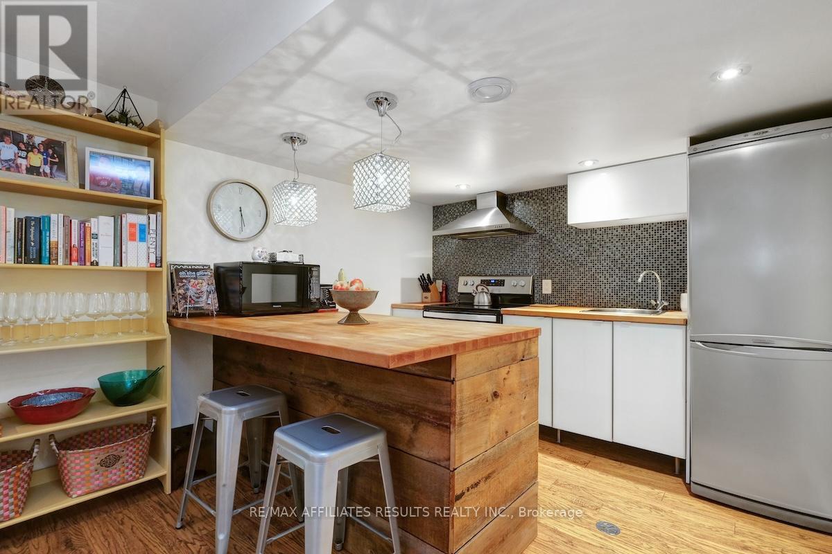 Photo 33 of 5 Tiffany Crescent, Ottawa ON