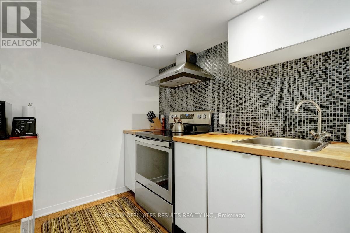 Photo 34 of 5 Tiffany Crescent, Ottawa ON