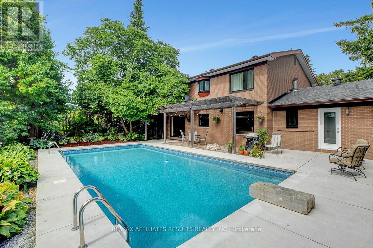 Photo 41 of 5 Tiffany Crescent, Ottawa ON