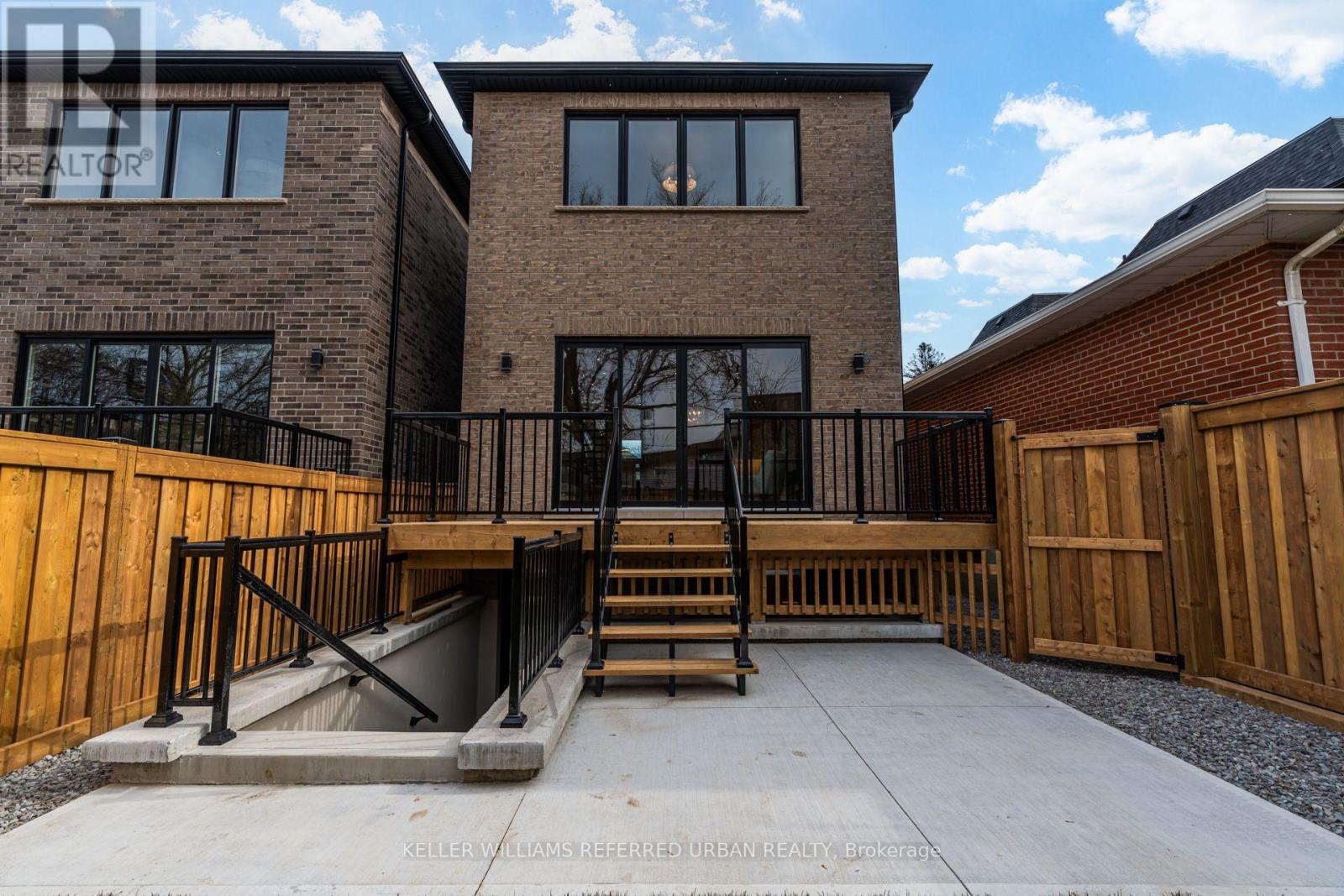 Photo 39 of 62 Ash Crescent, Toronto ON