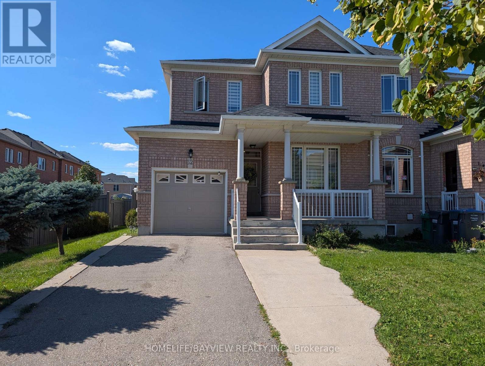 Photo 1 of 32 Devonsleigh Drive, Brampton ON