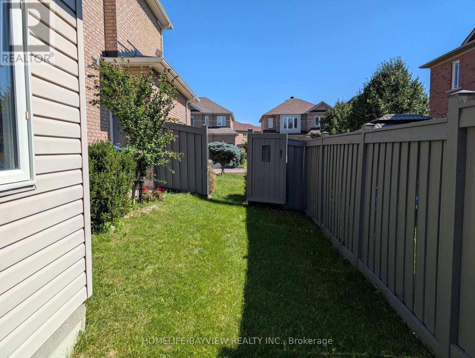 Photo 31 of 32 Devonsleigh Drive, Brampton ON