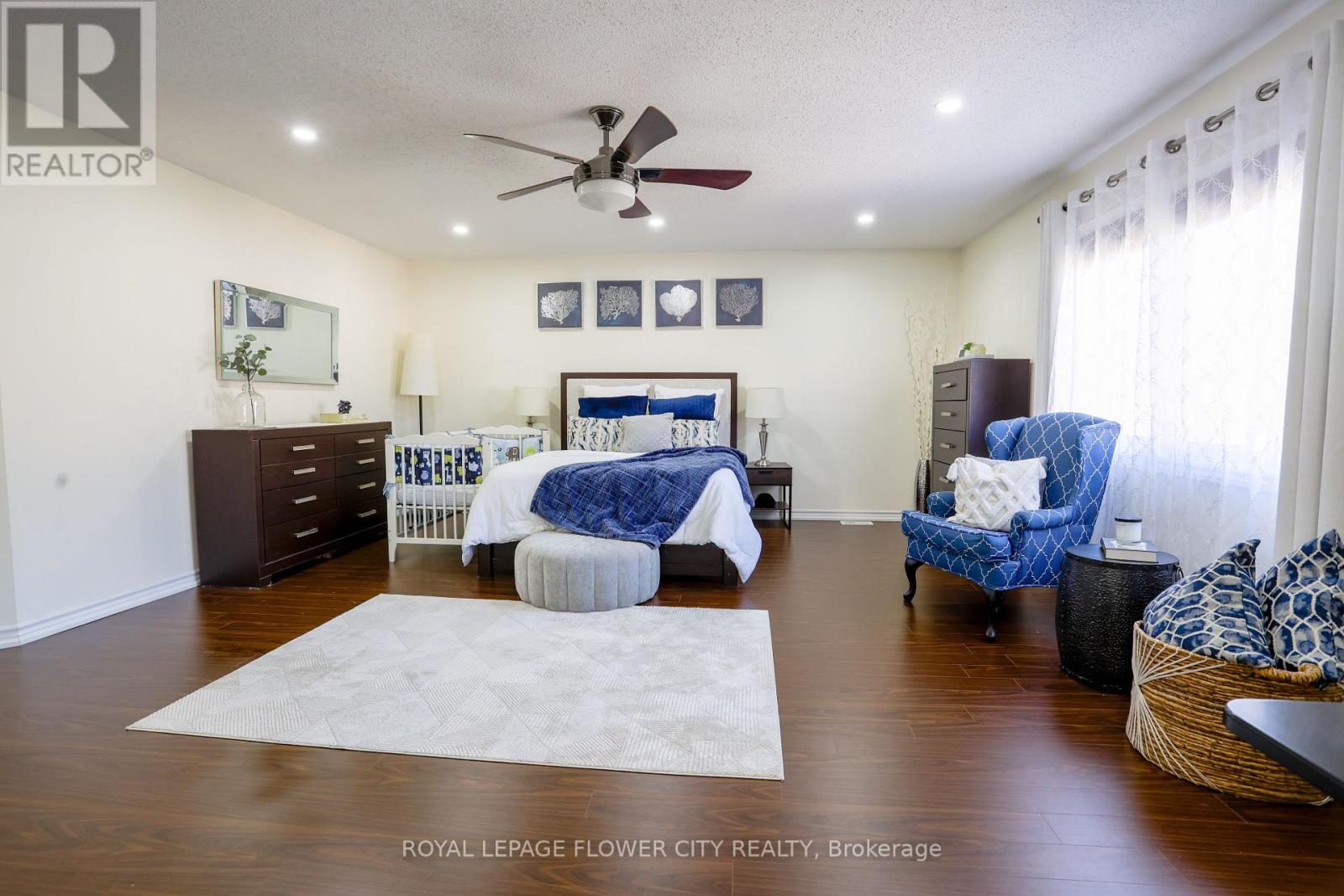 Photo 20 of 19 Teal Crest Circle, Brampton ON
