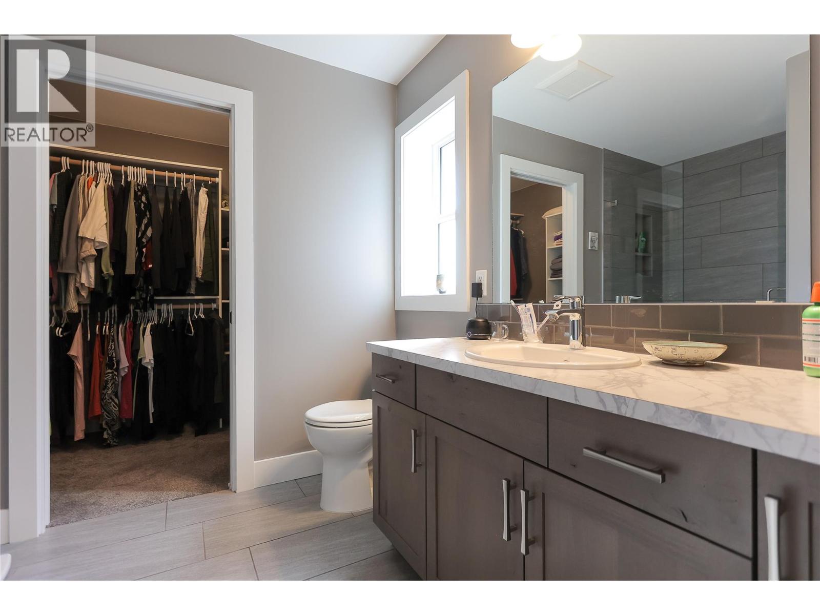 3905 16TH Avenue, Castlegar