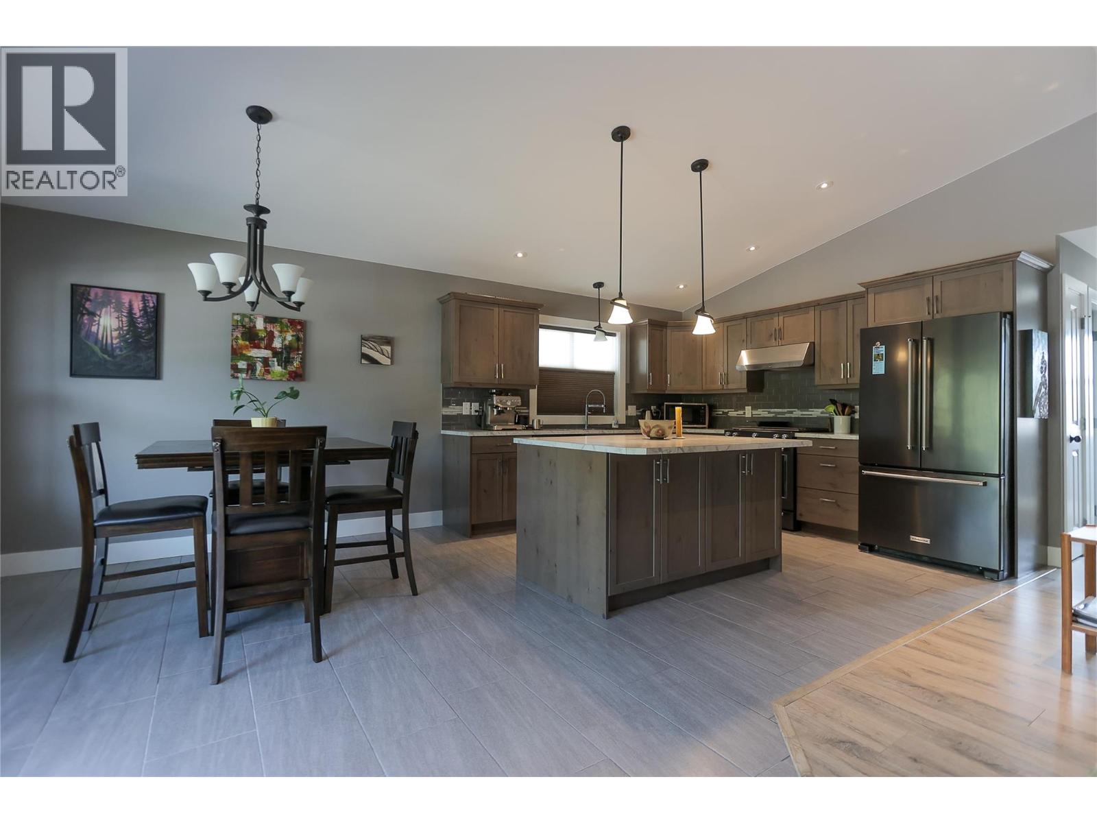 3905 16TH Avenue, Castlegar