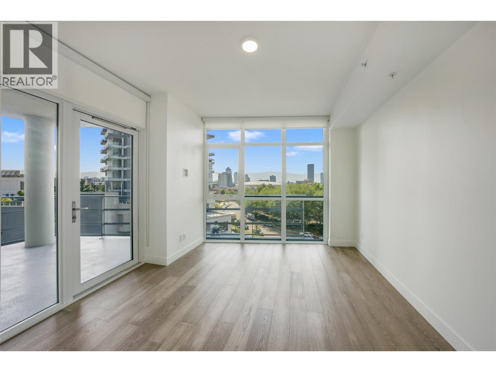 Photo 11 of 1151 Sunset Drive Unit 505, Kelowna BC