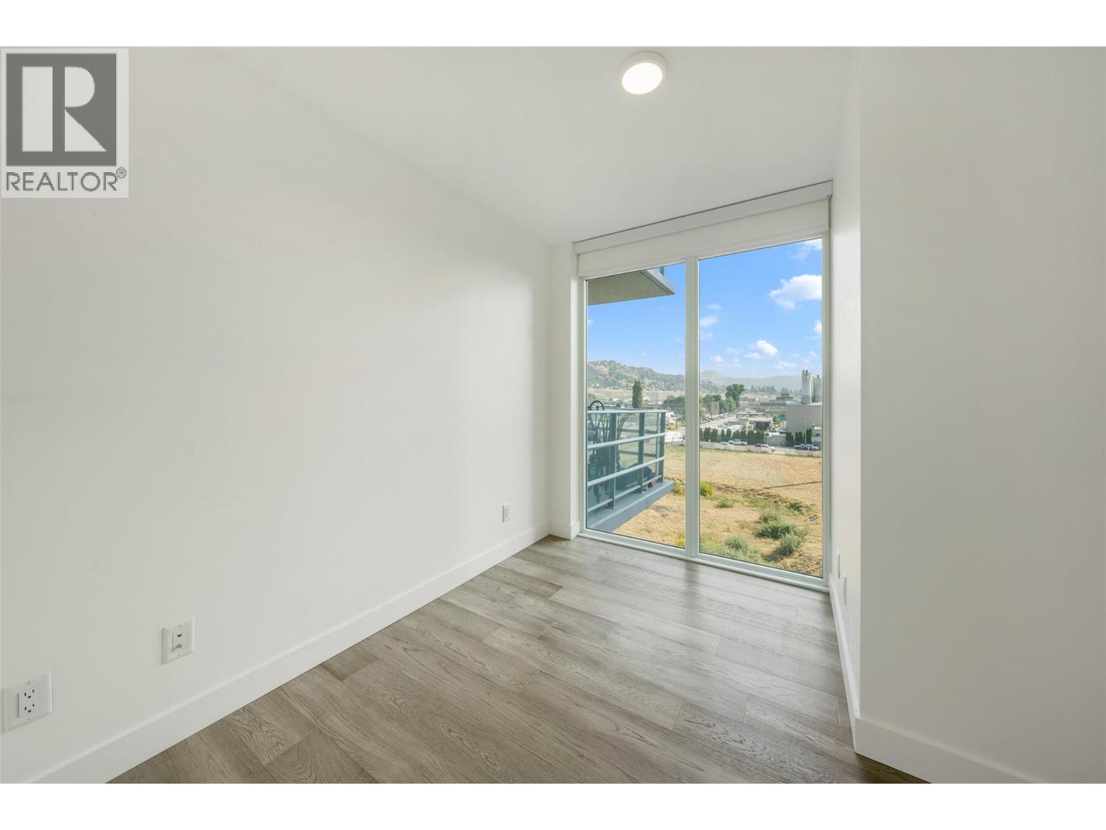 Photo 16 of 1151 Sunset Drive Unit 505, Kelowna BC