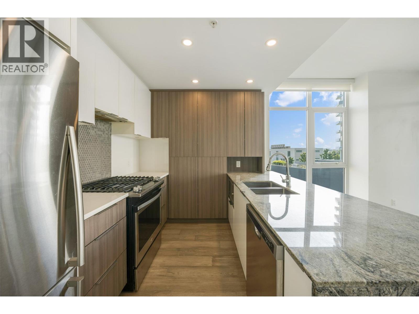 Photo 3 of 1151 Sunset Drive Unit 505, Kelowna BC