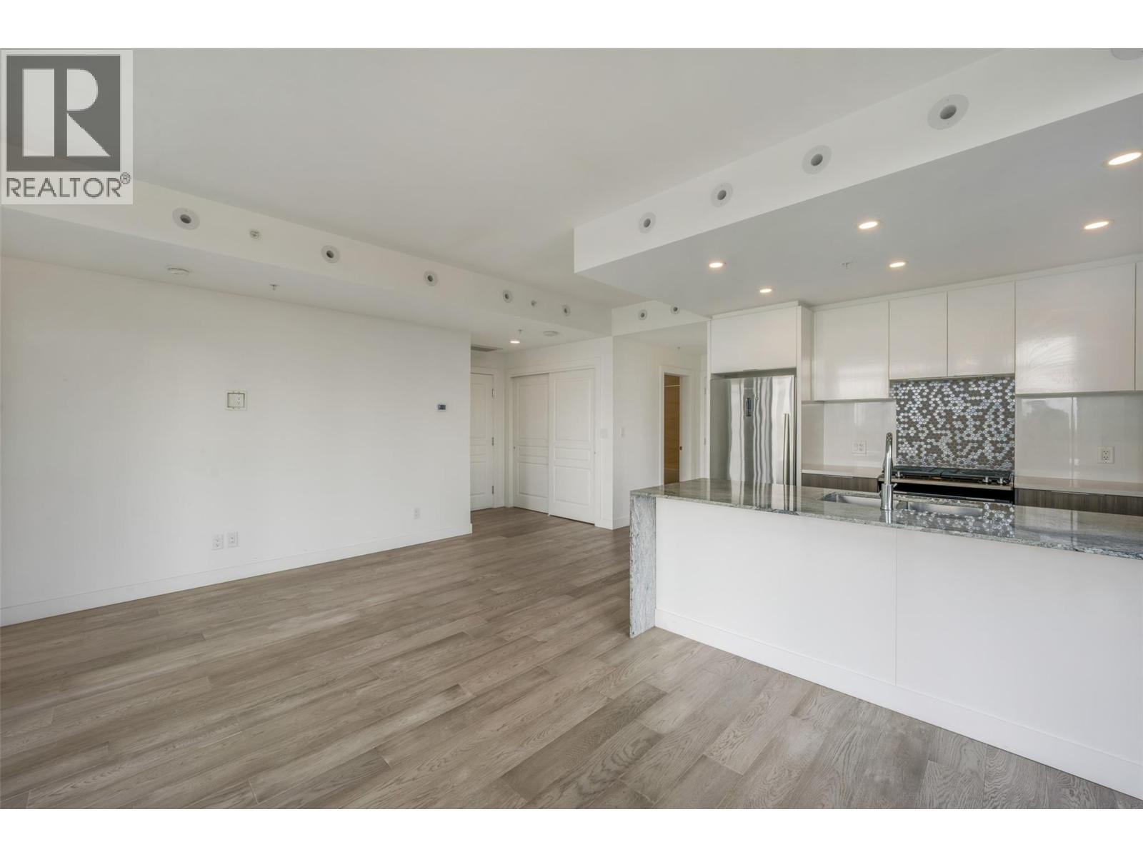 Photo 9 of 1151 Sunset Drive Unit 505, Kelowna BC