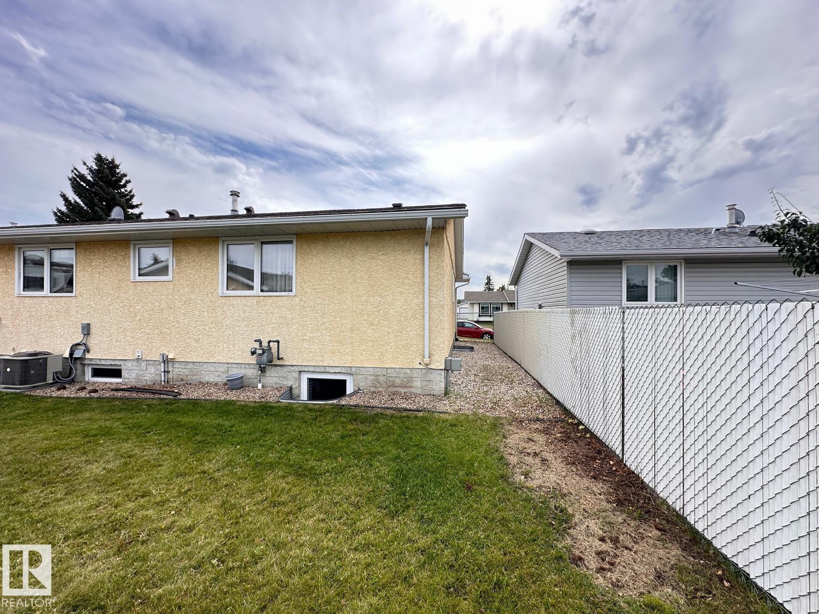 Photo 21 of 4120 135 Av Nw, Edmonton AB