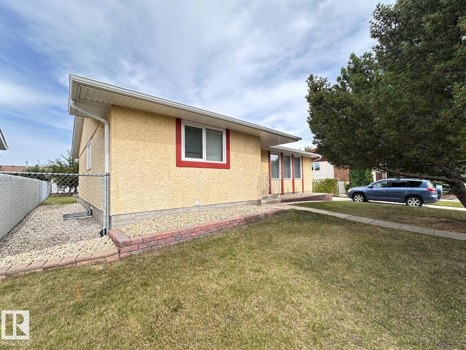 Photo 20 of 4120 135 Av Nw, Edmonton AB