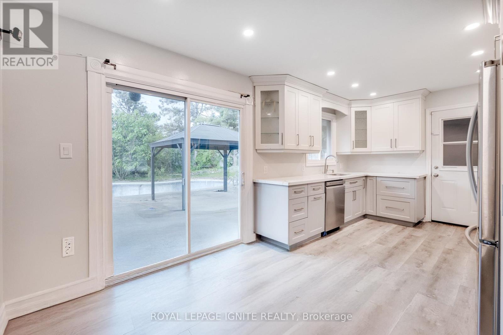 Photo 10 of 1761 Daleview Crescent, Cambridge ON
