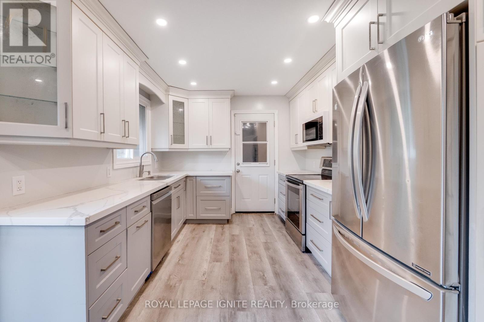 Photo 13 of 1761 Daleview Crescent, Cambridge ON