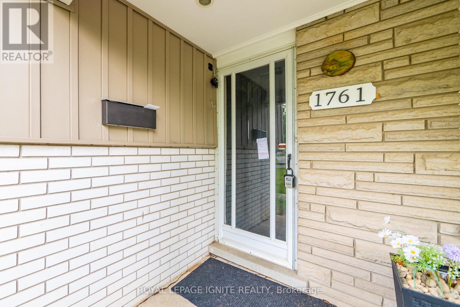 Photo 4 of 1761 Daleview Crescent, Cambridge ON