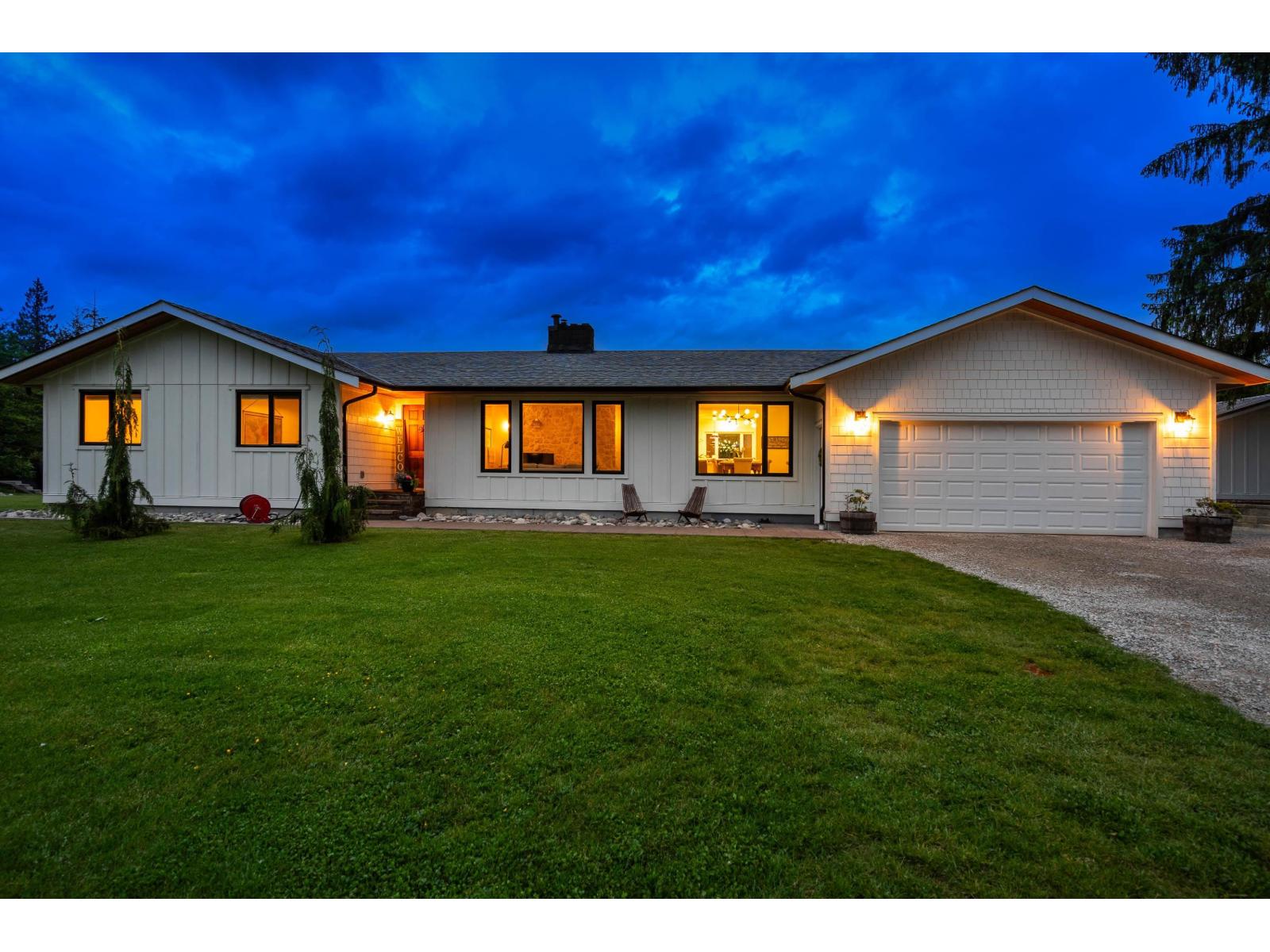 Photo 6 of 22125 102 Avenue, Langley BC