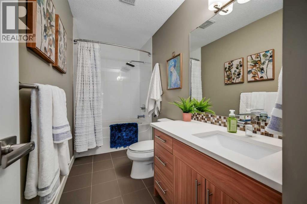 Single Family House for Sale in B  Avenue SW Kingsland Calgary 