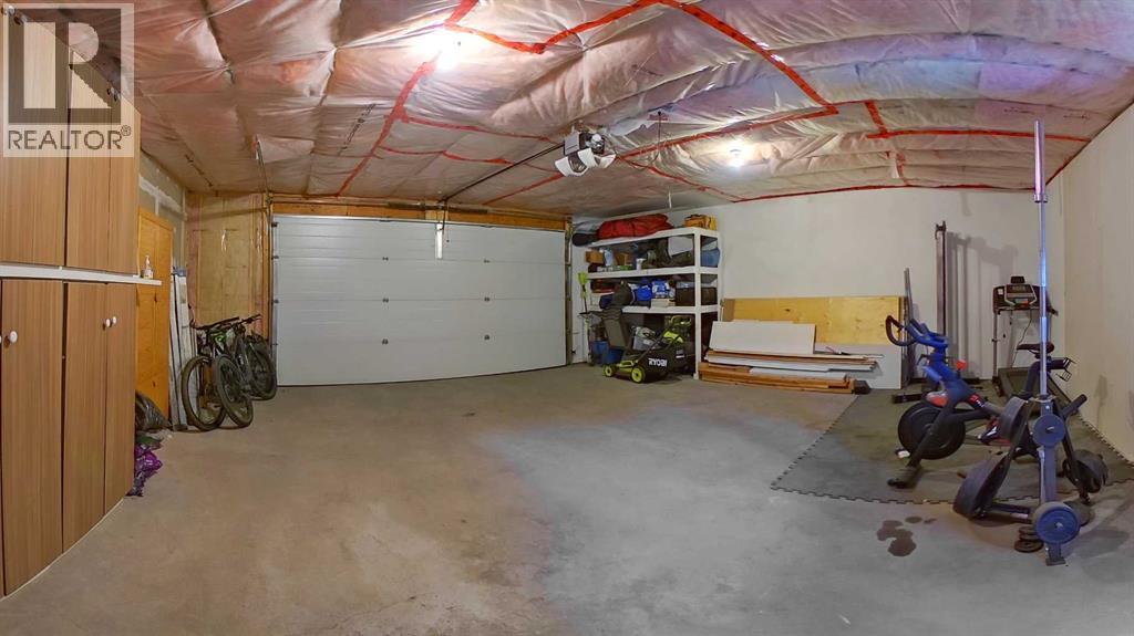 Single Family House for Sale in B  Avenue SW Kingsland Calgary 