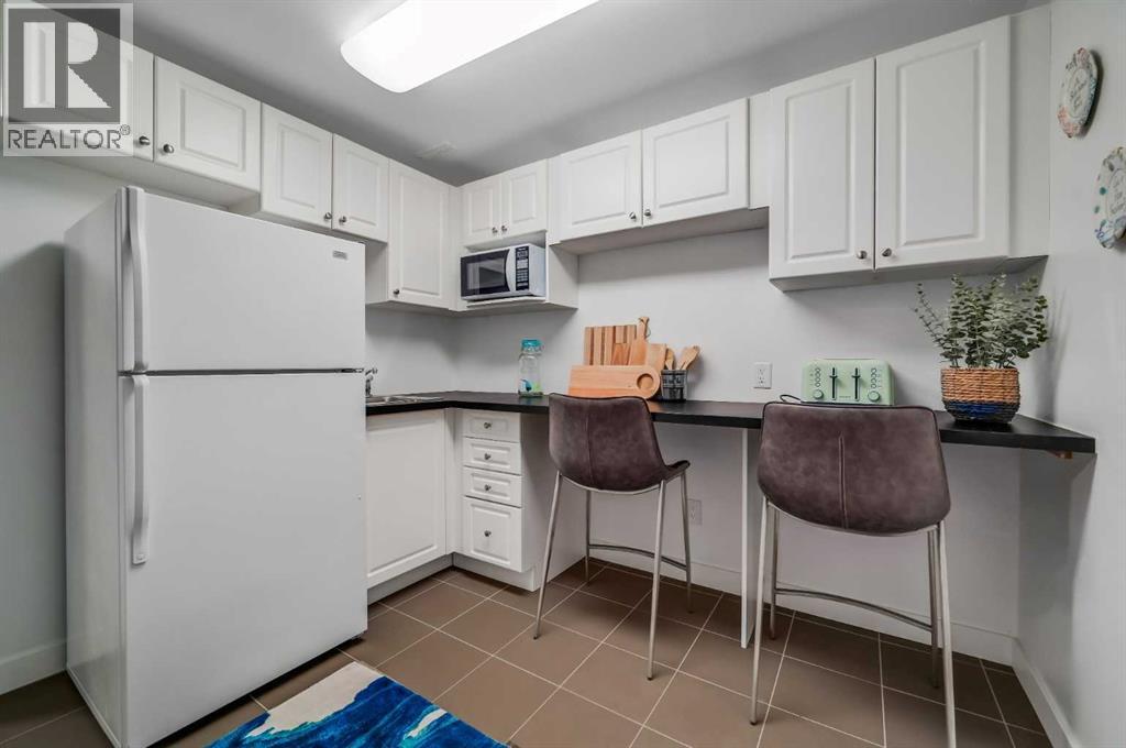 Single Family House for Sale in B  Avenue SW Kingsland Calgary 