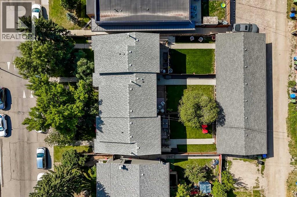 Single Family House for Sale in B  Avenue SW Kingsland Calgary 