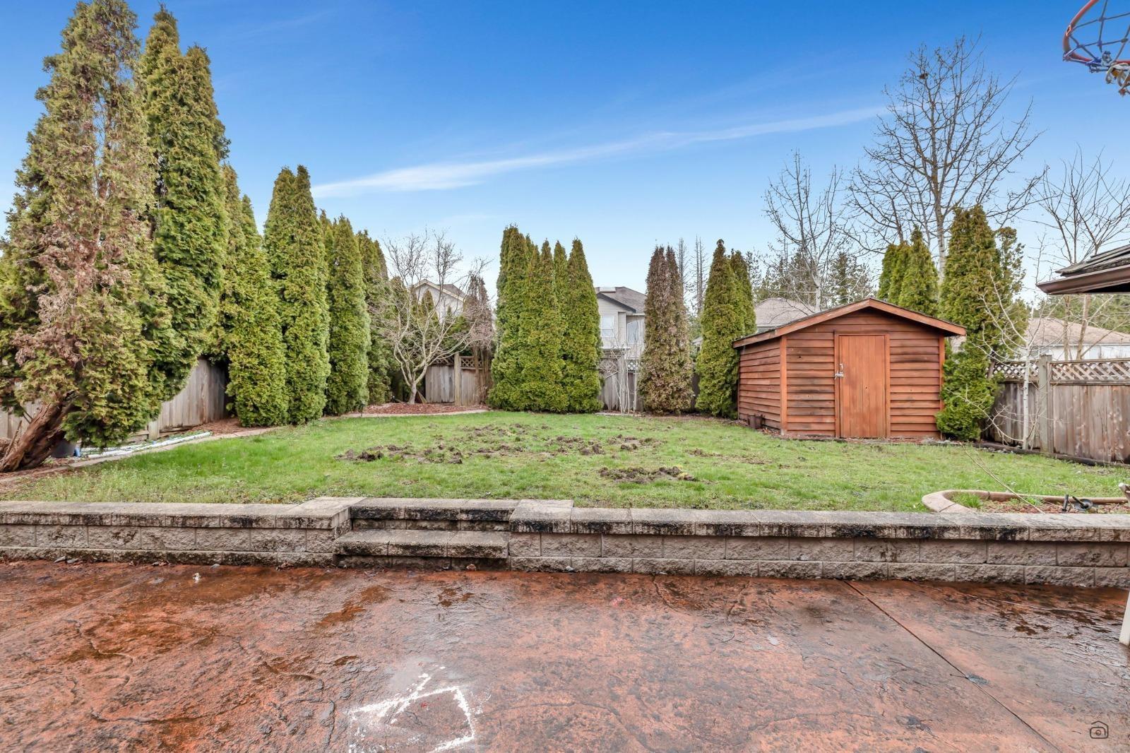 Photo 15 of 15039 69 Avenue, Surrey BC